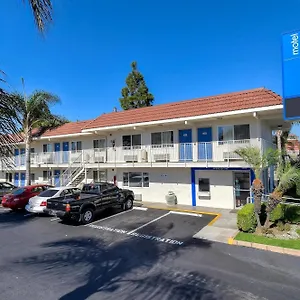 https://motel-6-los-angeles-long-beach.topanaheimhotels.com