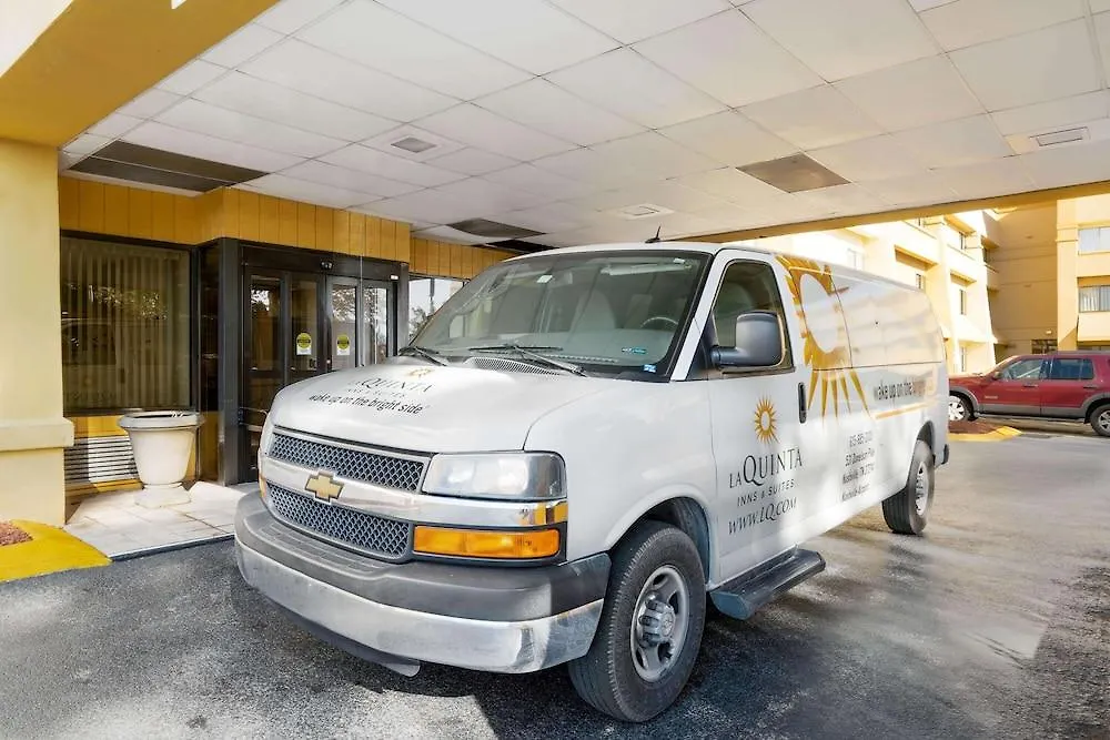 La Quinta By Wyndham Nashville Airport Hotel